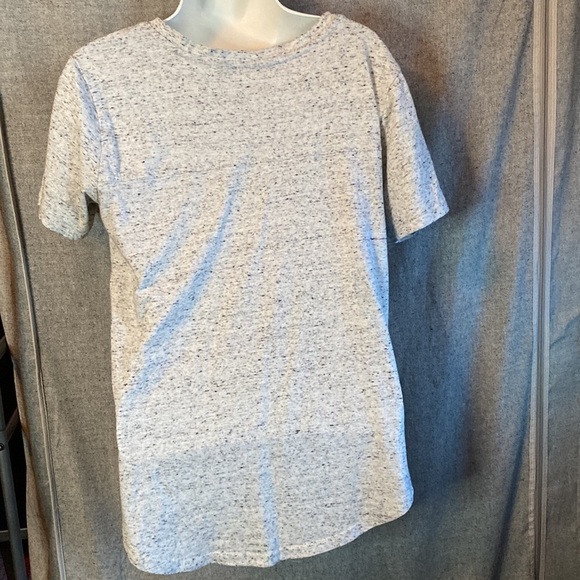 Dallas Cowboys Tee Size Medium. Free matching earrings with purchase! - Picture 5 of 6